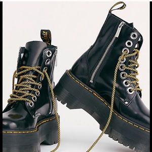 Dr. Martens Jadon Max boots